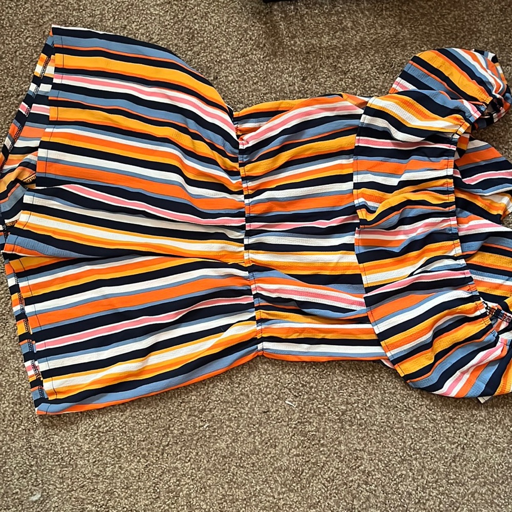 Selling this cute romper!!